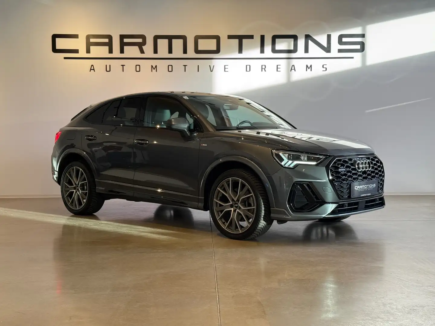 Audi Q3 40 TFSI quattro S line Sportback I B&O I Matrix I Standheizung Grau - 2