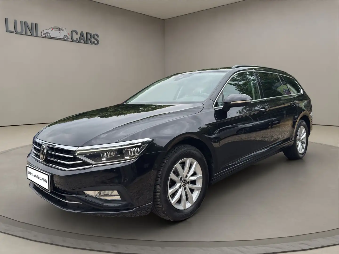 Volkswagen Passat Variant Business DSG / IQ-LED / Kamera Noir - 1