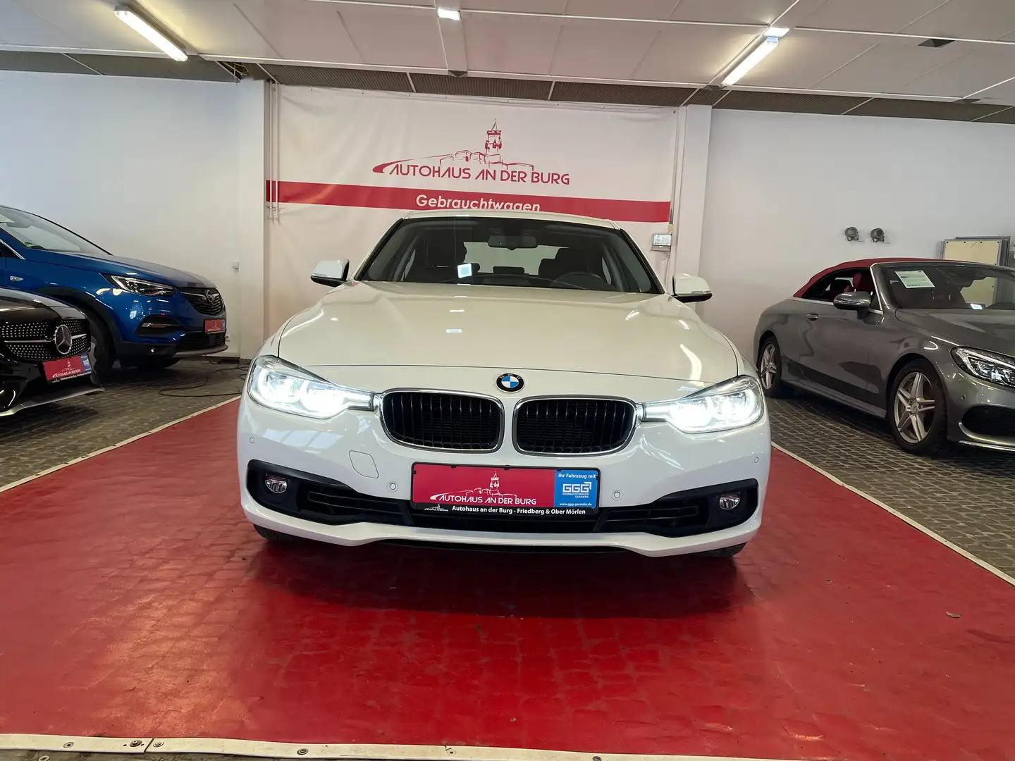 BMW 318 i Lim.  *1. Hand + SHgpfl. + LED* Weiß - 2