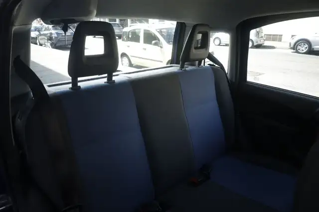 Fiat Panda view 12