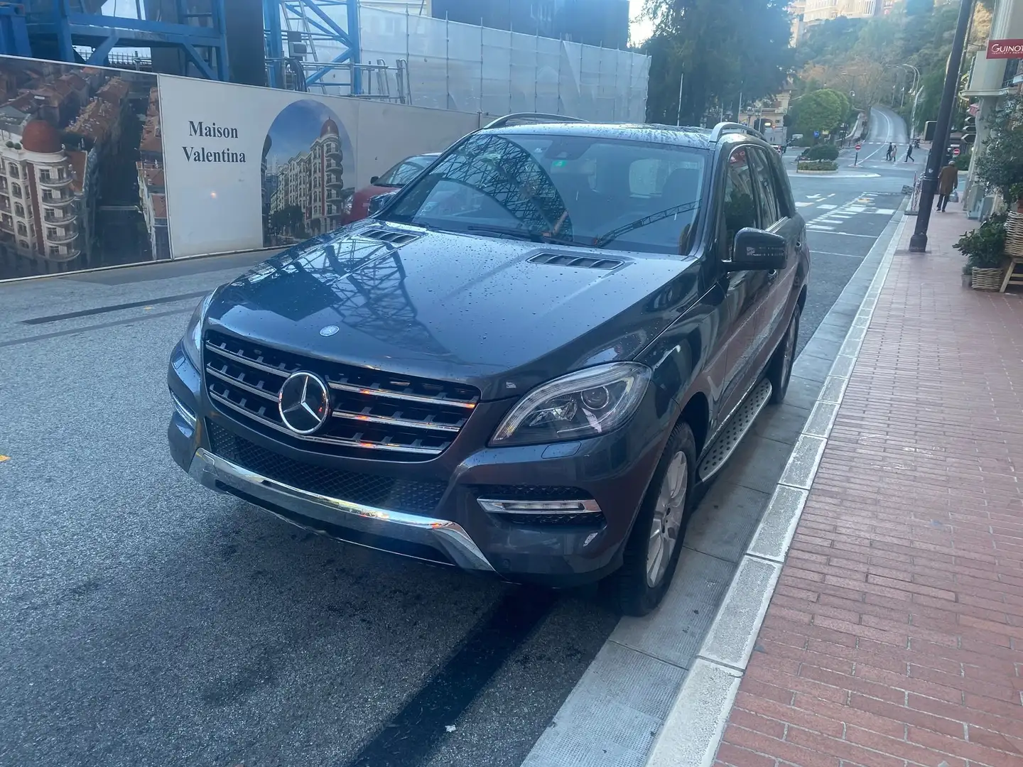 Mercedes-Benz ML 350 ML 350 4MATIC BlueEFFICIENCY Fascination A Gris - 1