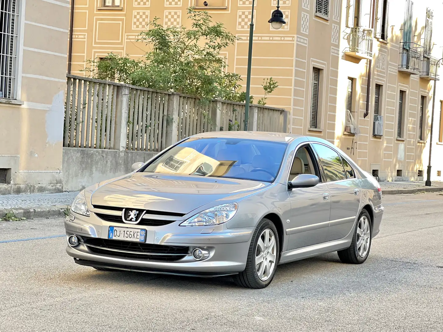 Peugeot 607 2.7 V6 HDi 24V Bi-Turbo 204cv aut. Avorio KM CERT Grijs - 1