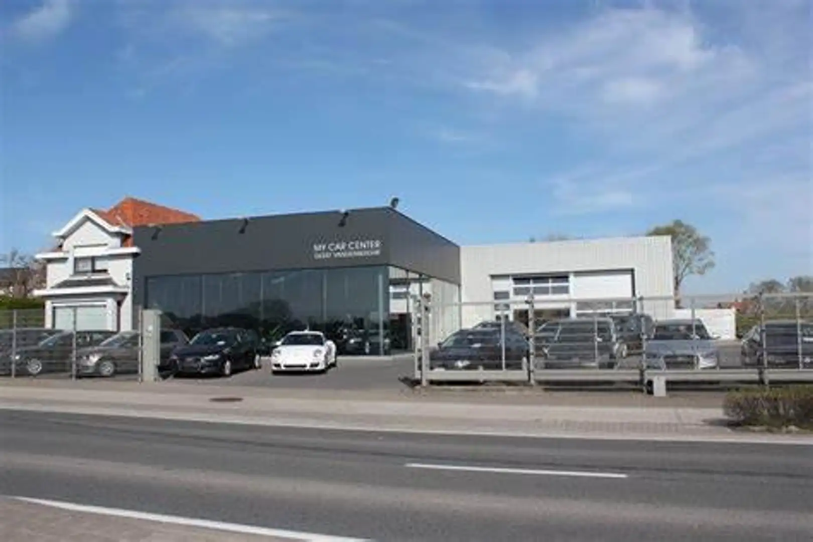 Renault Clio 1.0 TCe-AIRCO-NAVIGATIE-BLUETOOTH-FRONT/LANE ASS Zilver - 1