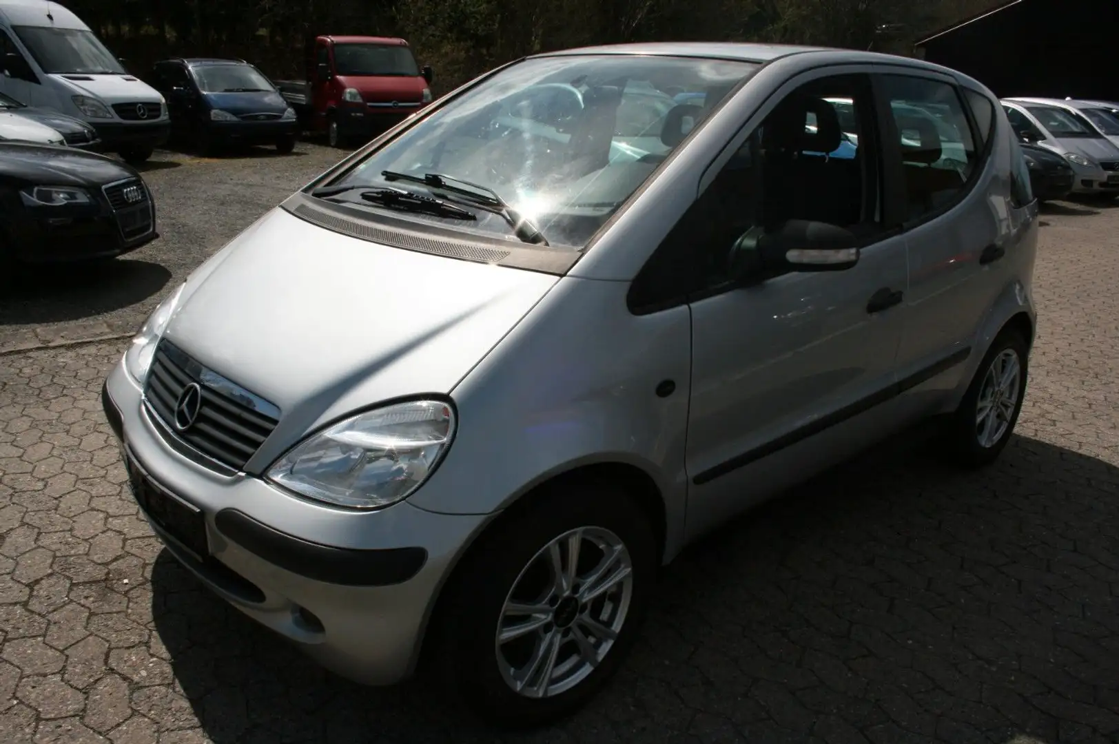 Mercedes-Benz A 140 CLASSIC "Tüv 05/26 + AHK" Silber - 2