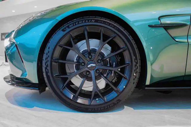 Aston Martin Vantage V8 4.0l