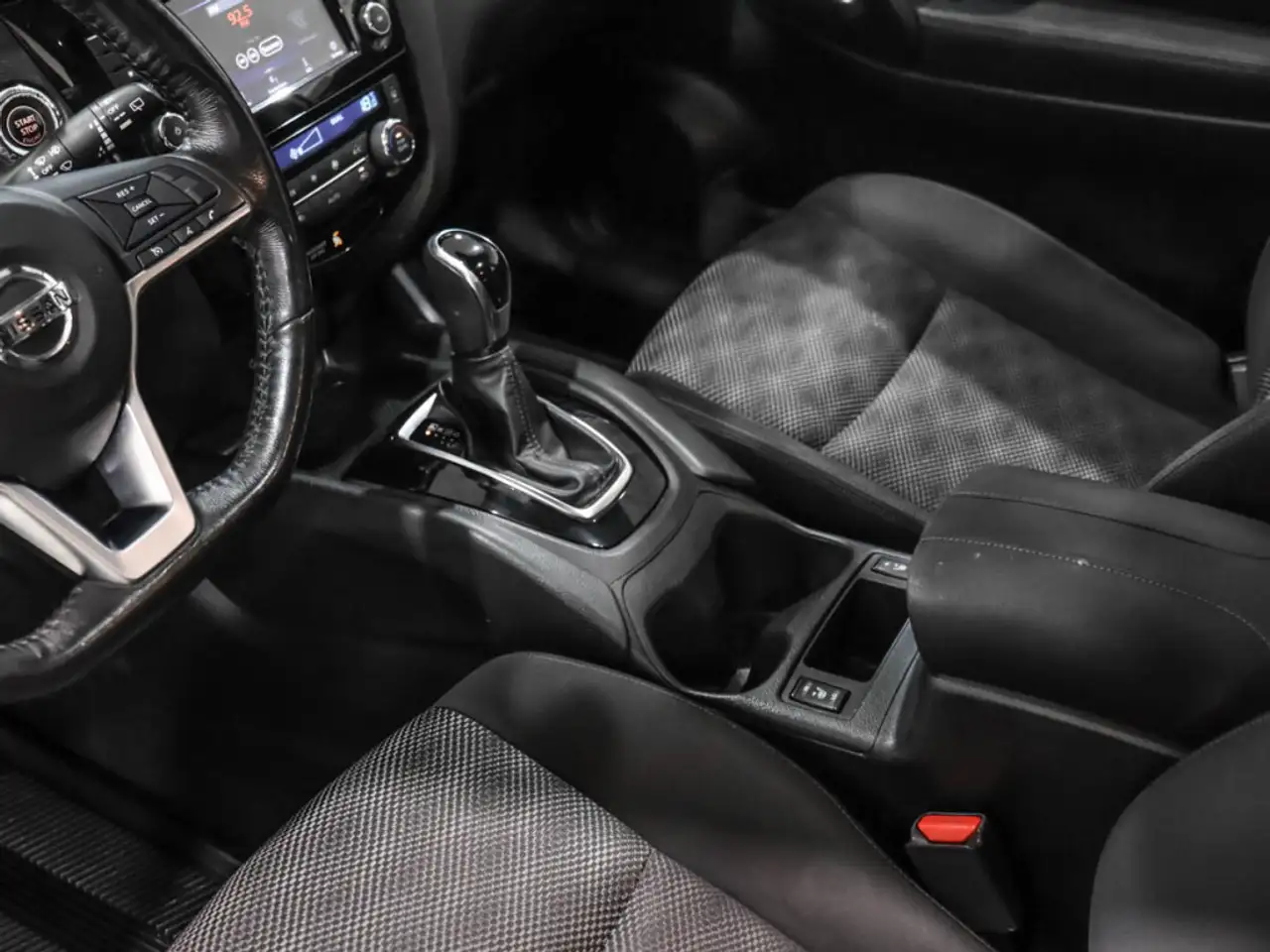 Nissan Qashqai снимка Nissan Qashqai