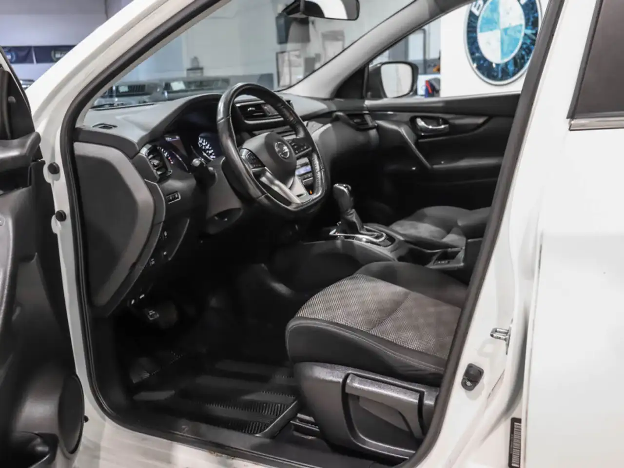 Nissan Qashqai снимка Nissan Qashqai