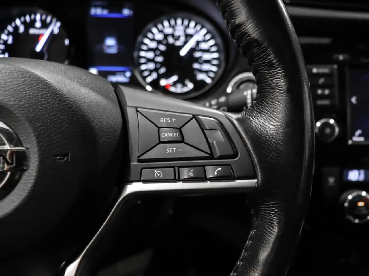 Nissan Qashqai снимка Nissan Qashqai