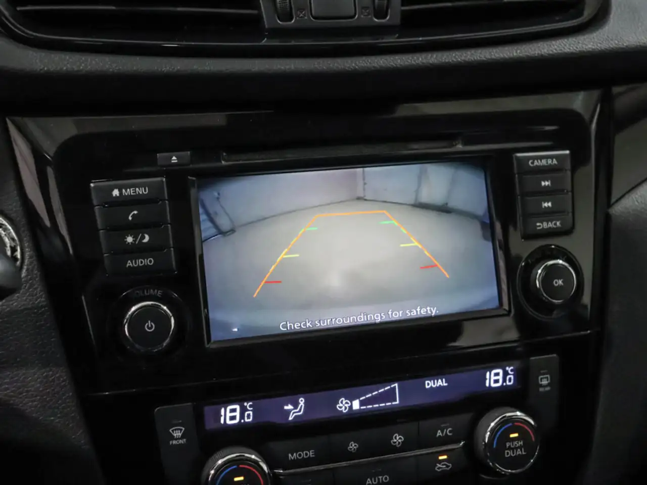 Nissan Qashqai снимка Nissan Qashqai