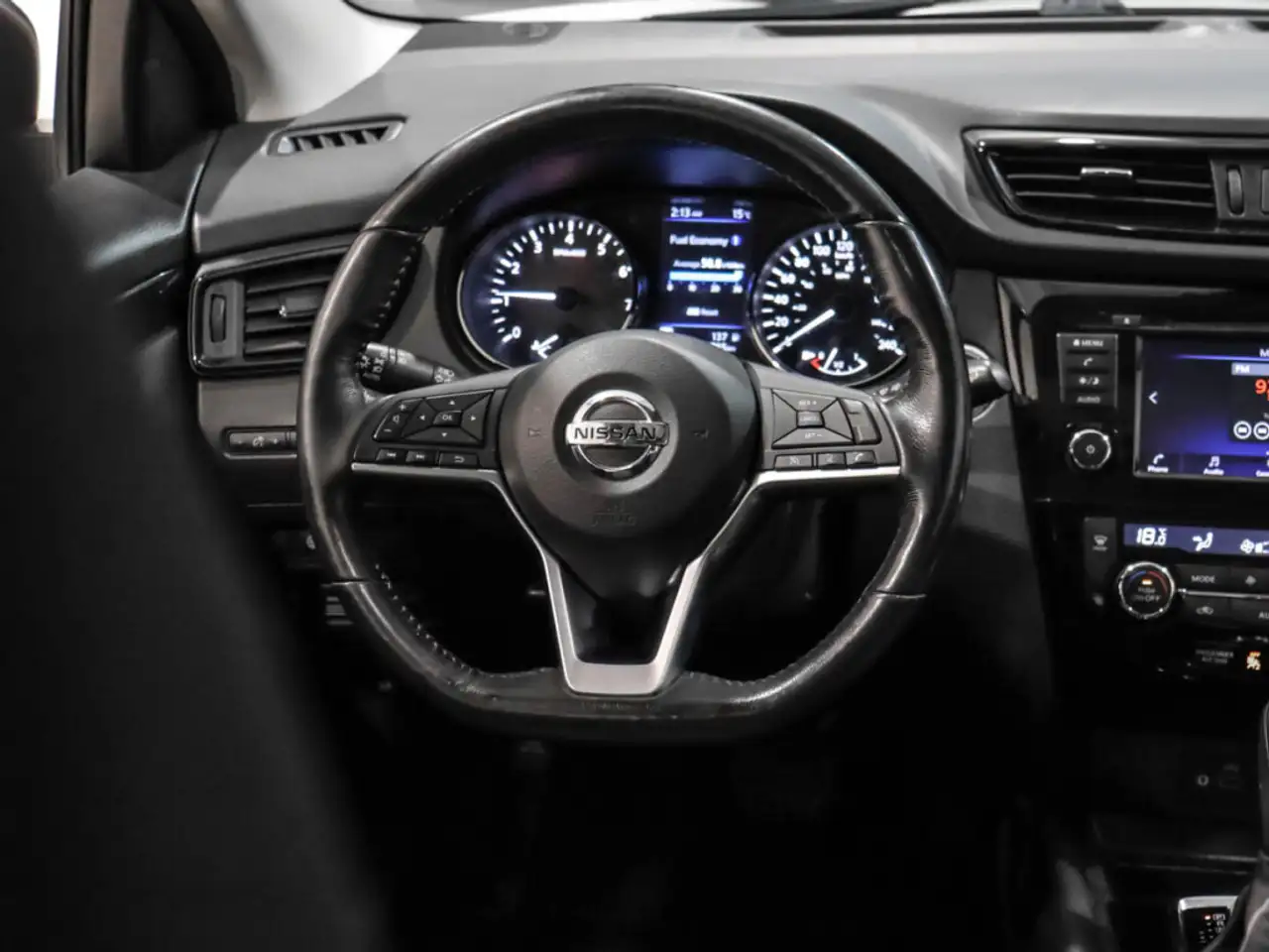 Nissan Qashqai снимка Nissan Qashqai