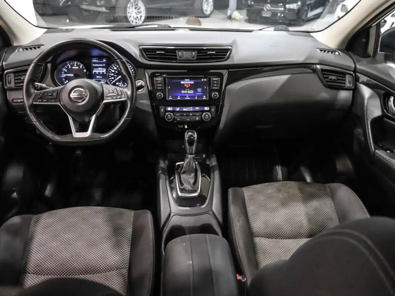 Nissan Qashqai снимка Nissan Qashqai