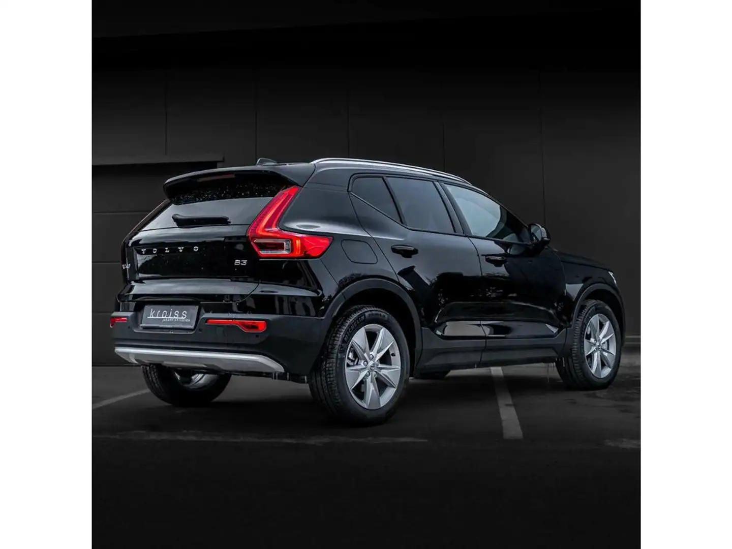 Volvo XC40 Core 2WD Schwarz - 2