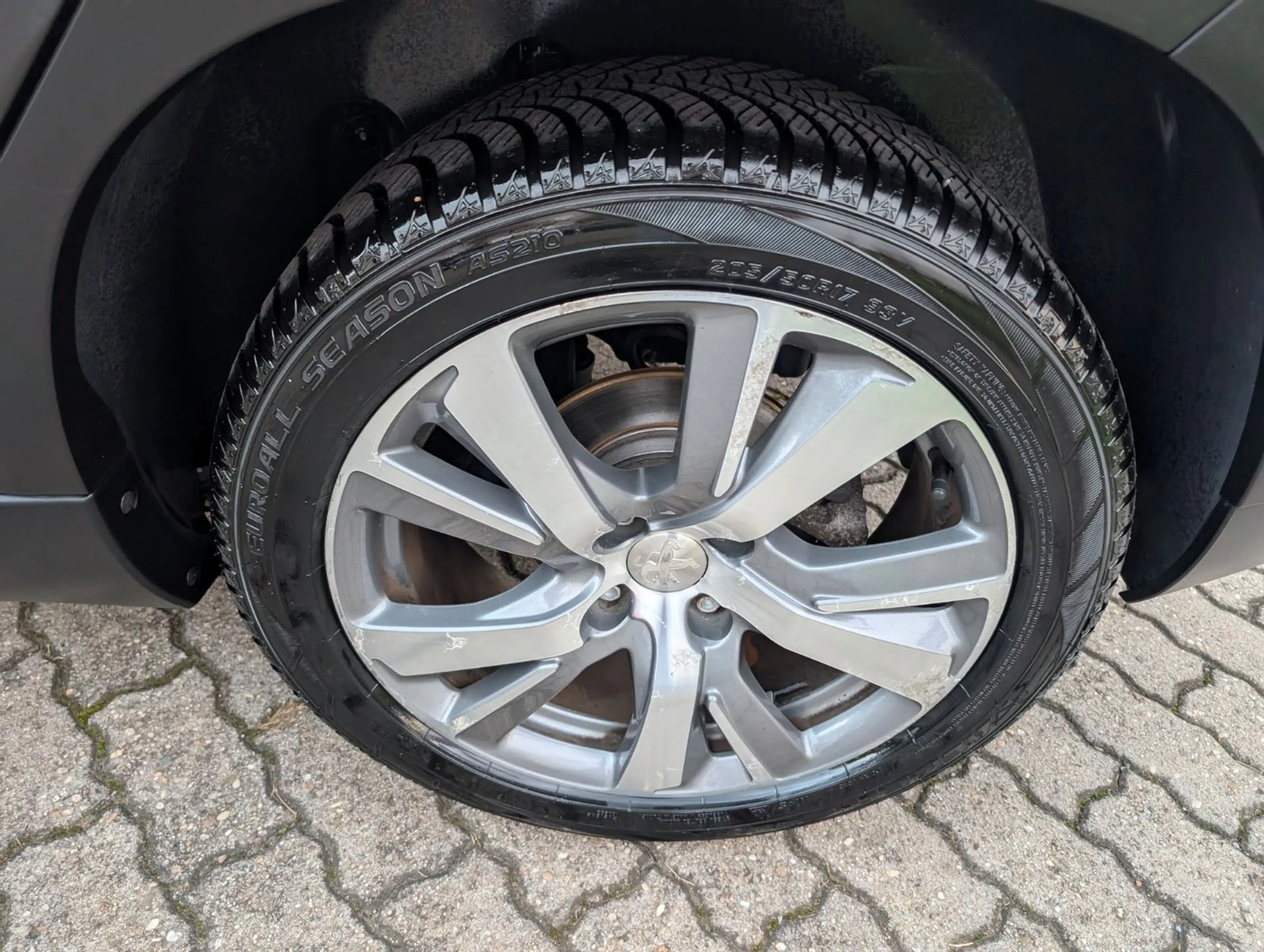 Peugeot 2008 Allure*1-HAND* — photo 6
