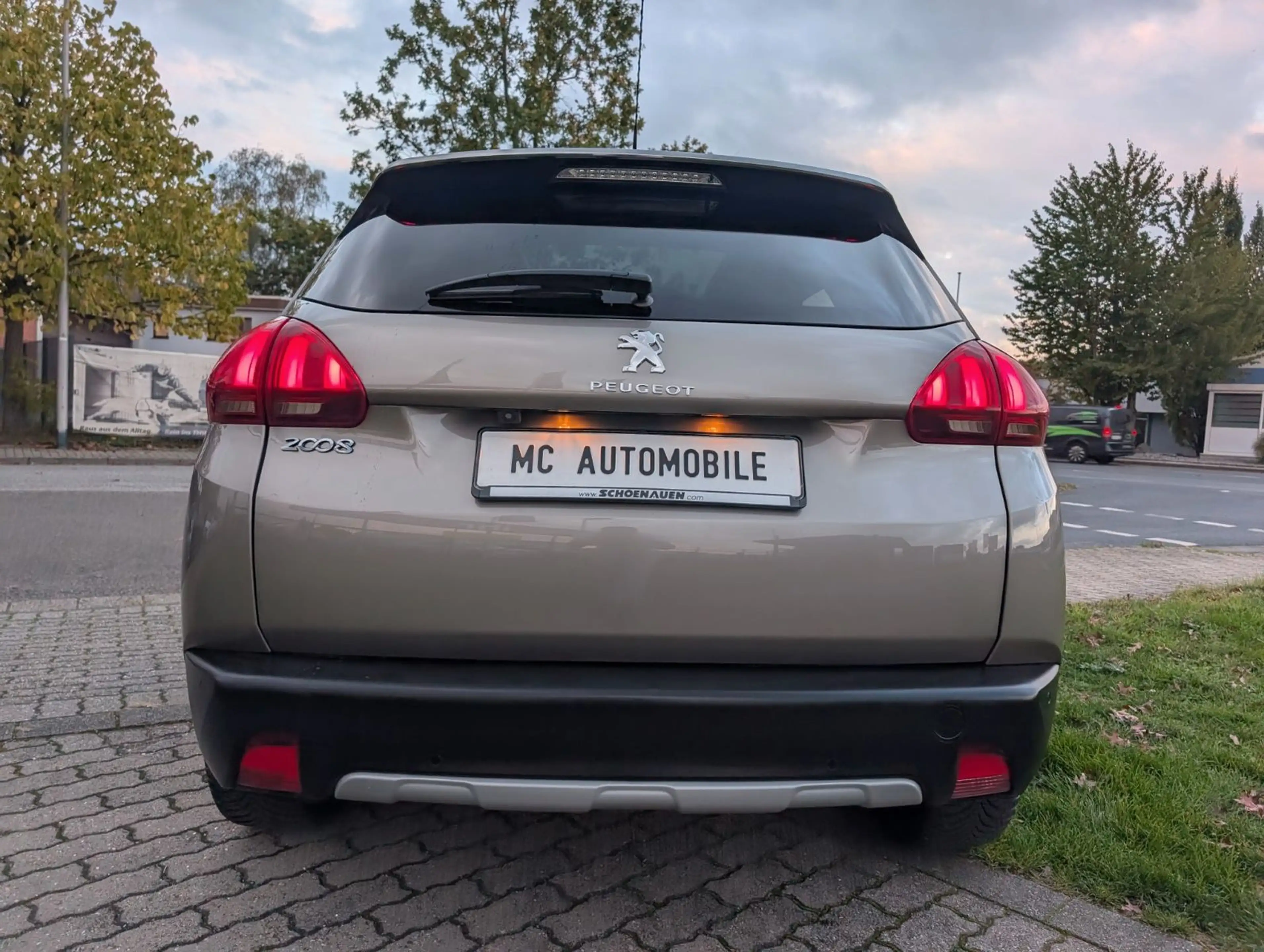 Peugeot 2008 Allure*1-HAND* — photo 9