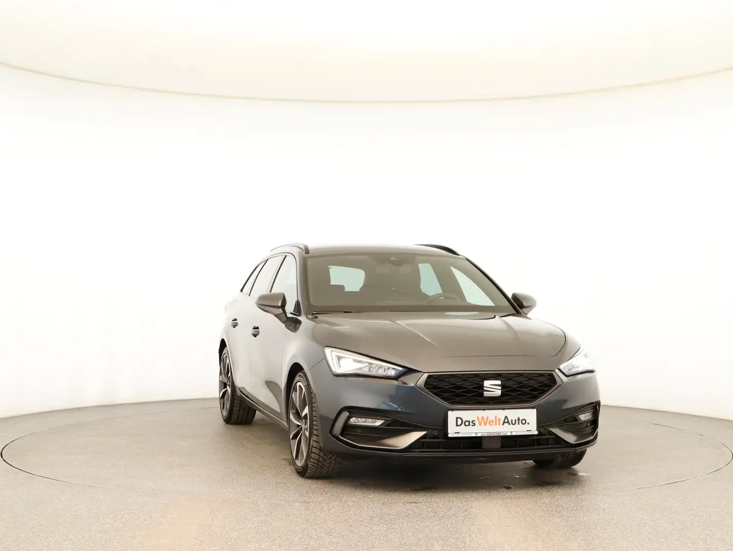 SEAT Leon FR 1.5 eTSI ACT DSG Grau - 2