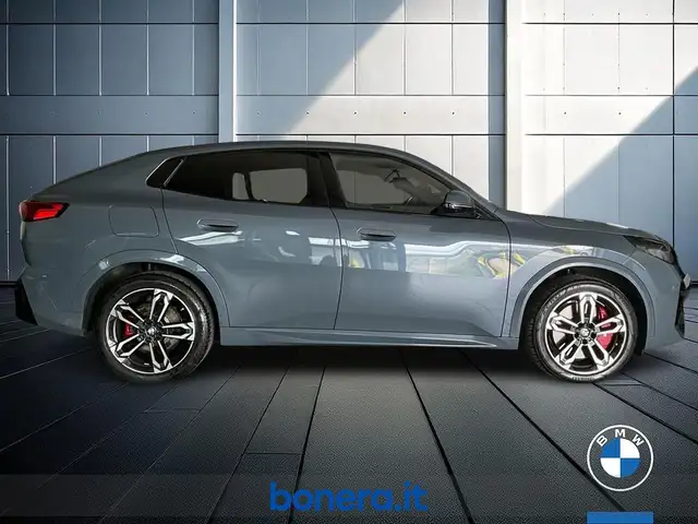 BMW Ix2 view 5