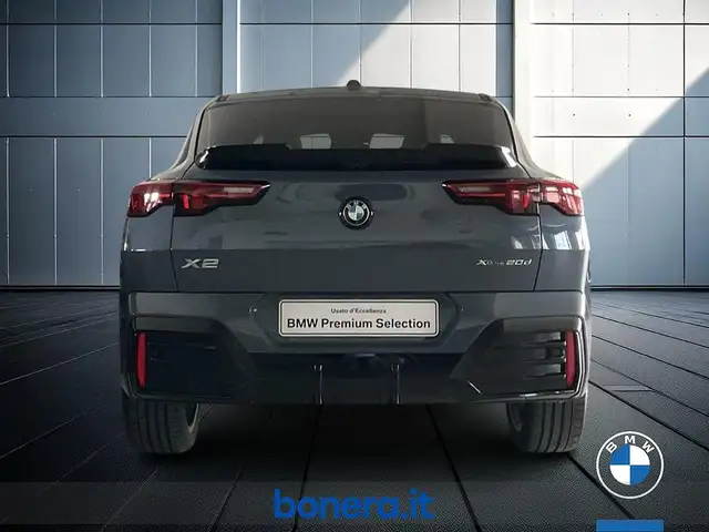BMW Ix2 view 7