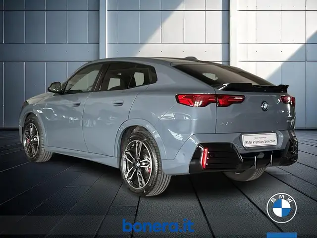 BMW Ix2 view 8