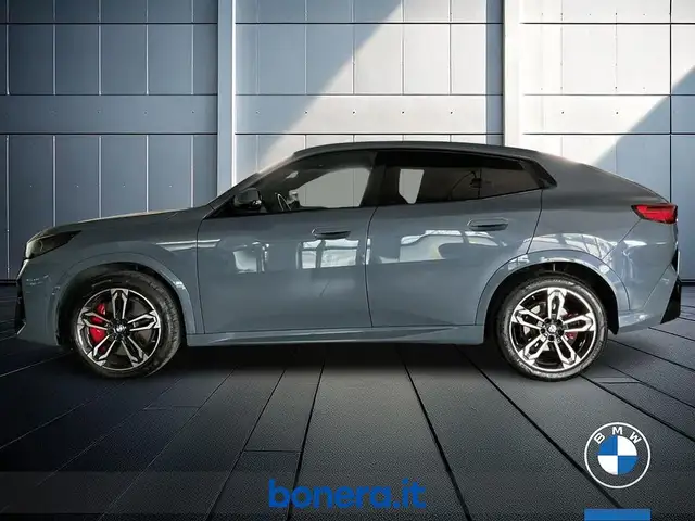 BMW Ix2 view 9