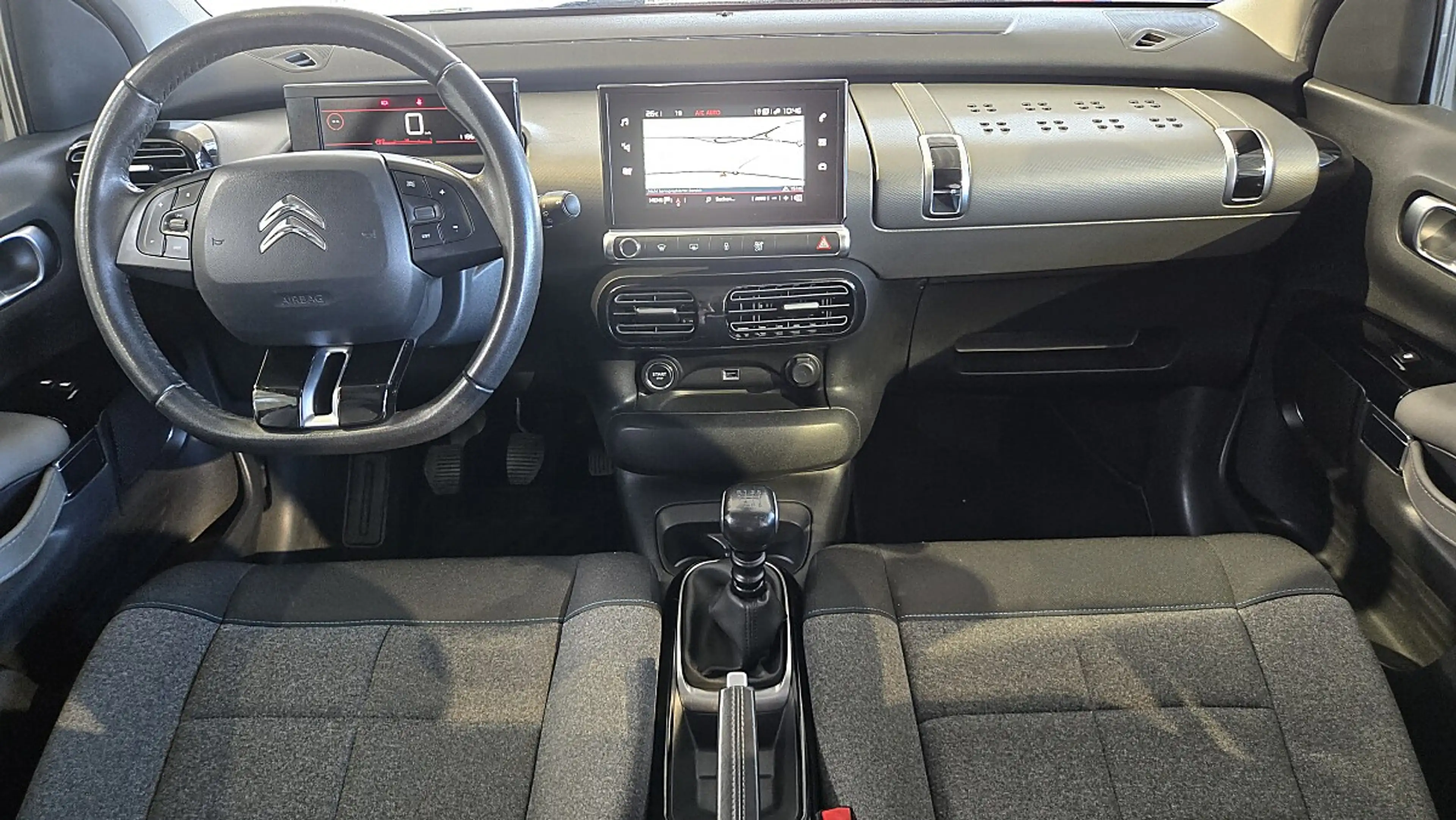 Citroen C4 Cactus 1.2 Pure Tech 130 Shine Stop&Start — photo 12