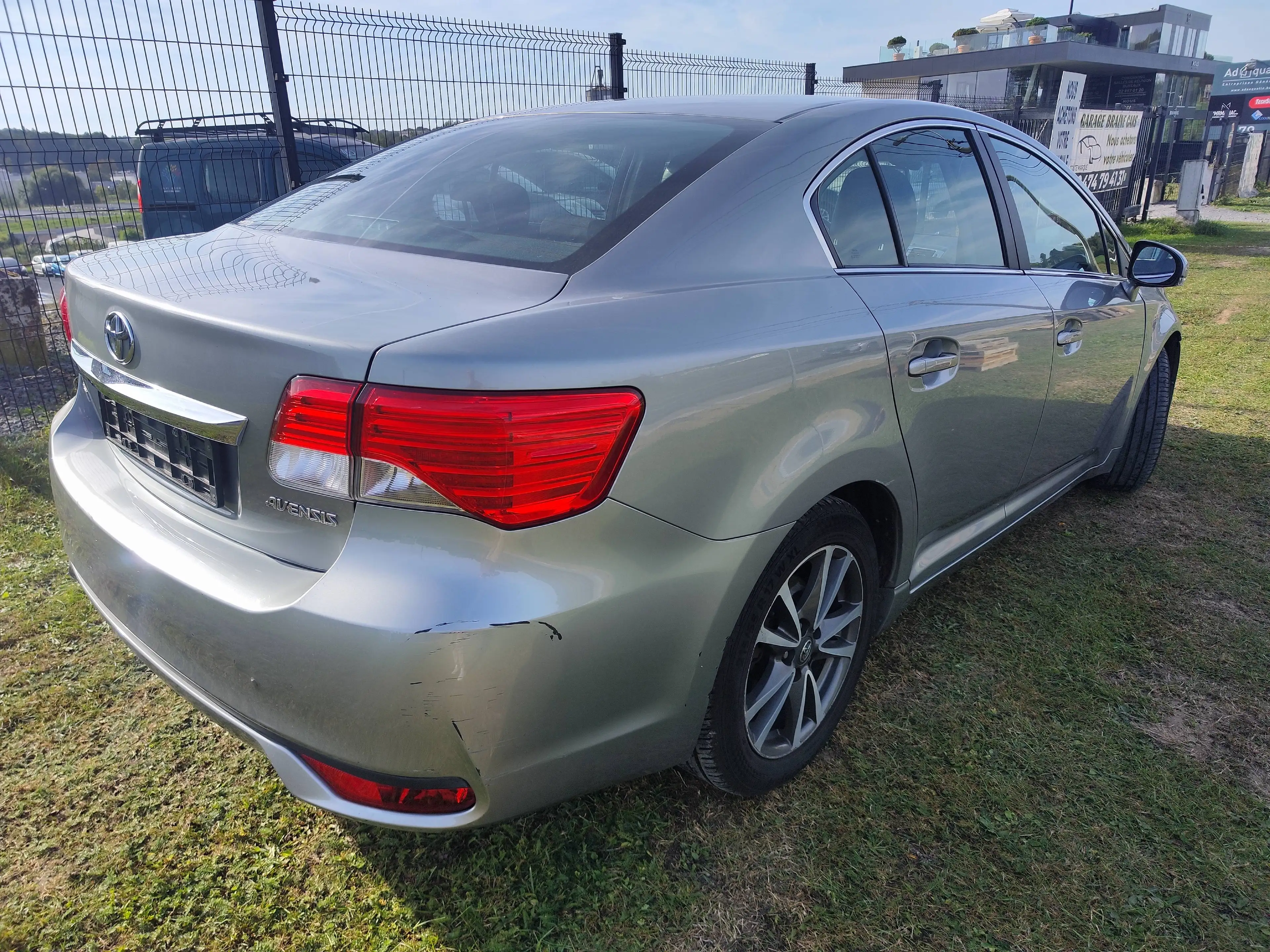 Toyota Avensis Avensis 1.6i — photo 5