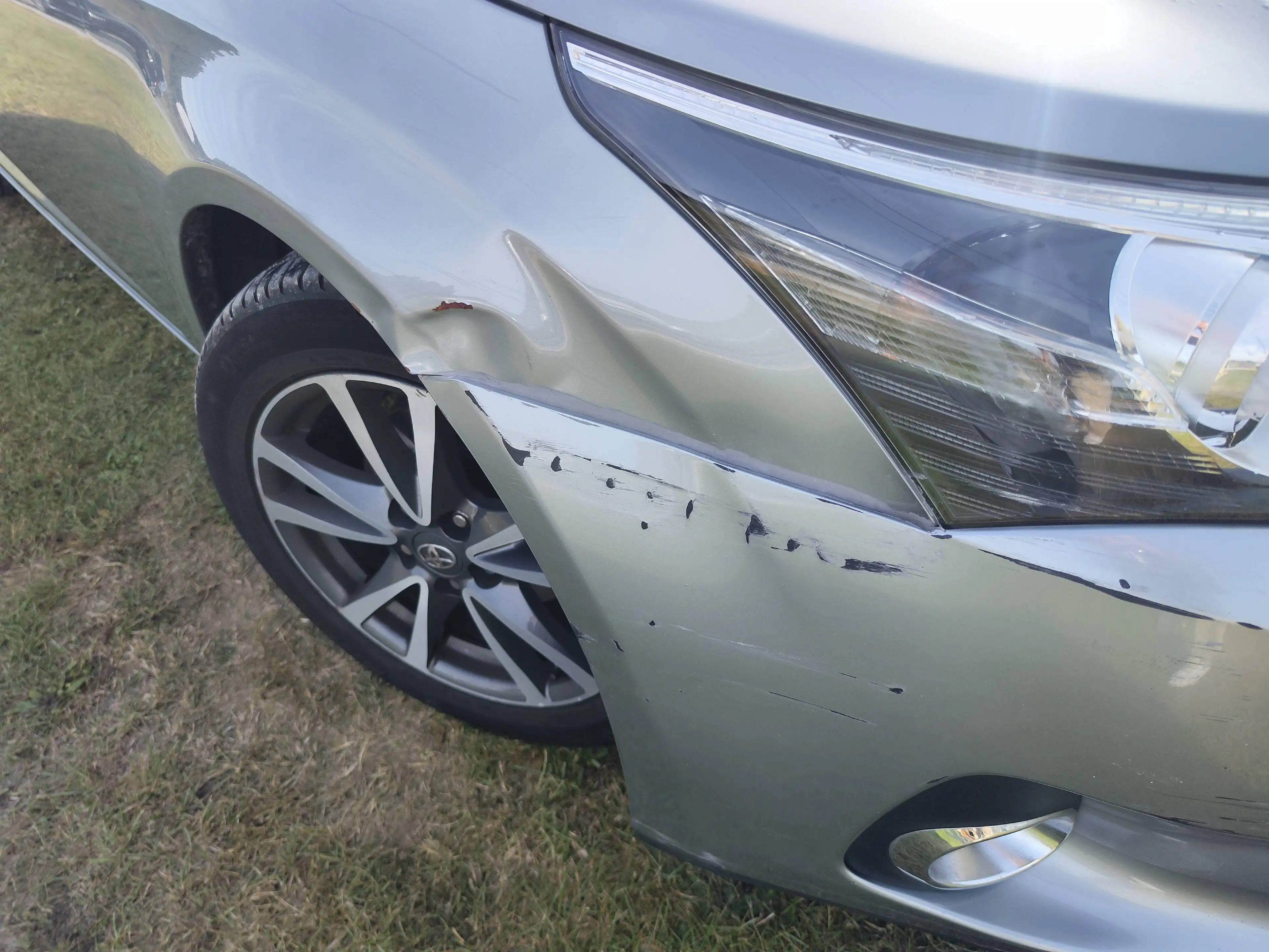 Toyota Avensis Avensis 1.6i — photo 4