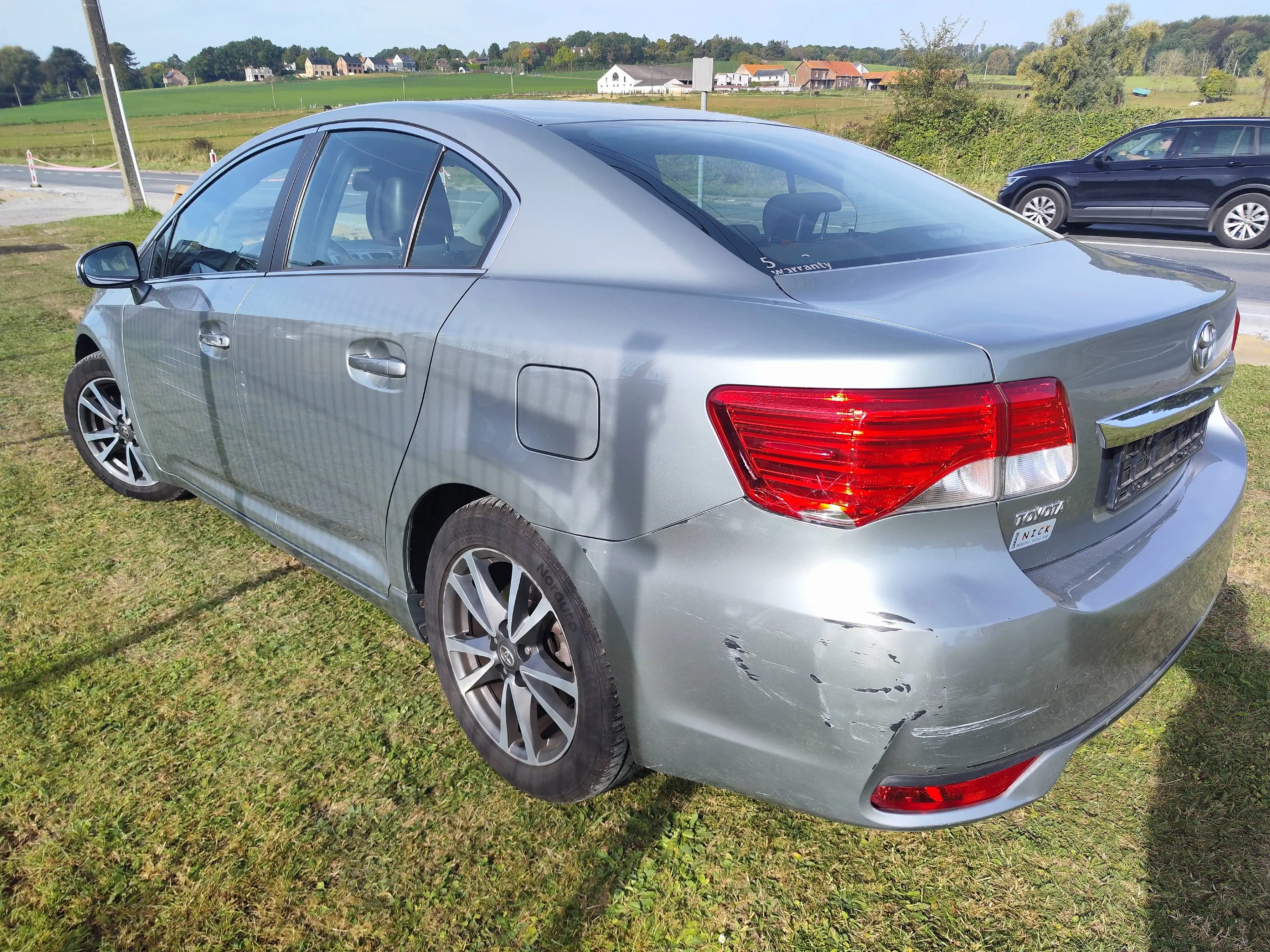 Toyota Avensis Avensis 1.6i — photo 7