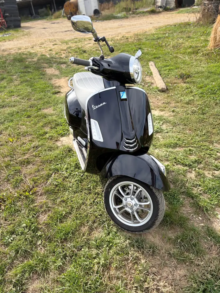 Vespa GTS 125