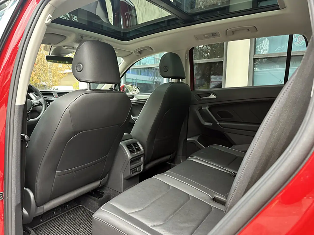Volkswagen Tiguan снимка Volkswagen Tiguan