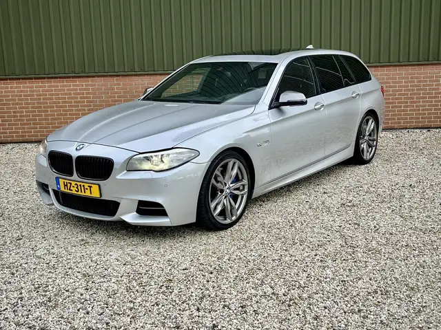 BMW M550 5-serie Touring M550xd- Panorama- Full options
