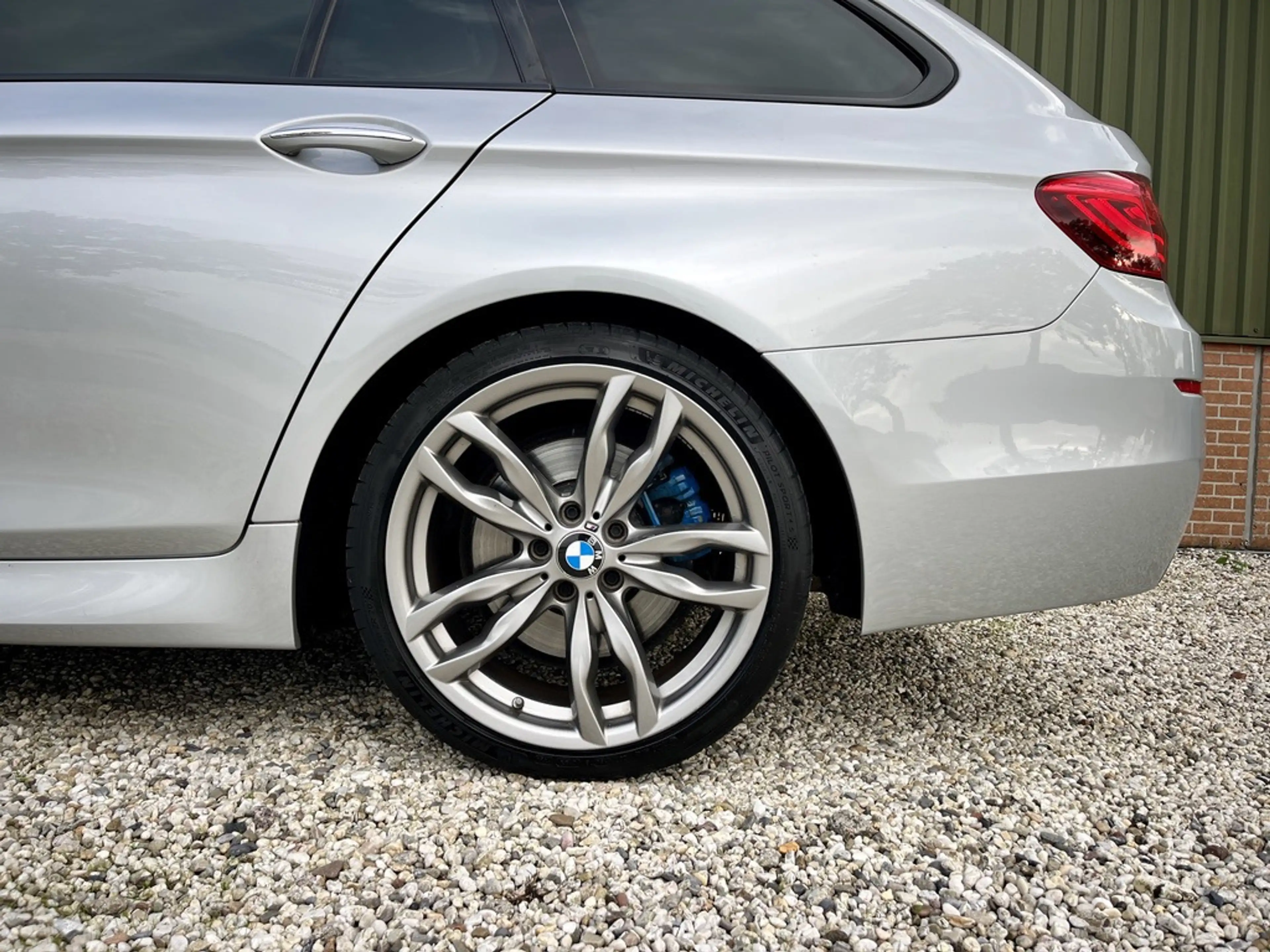 BMW M550 5-serie Touring M550xd- Panorama- Full options — photo 4