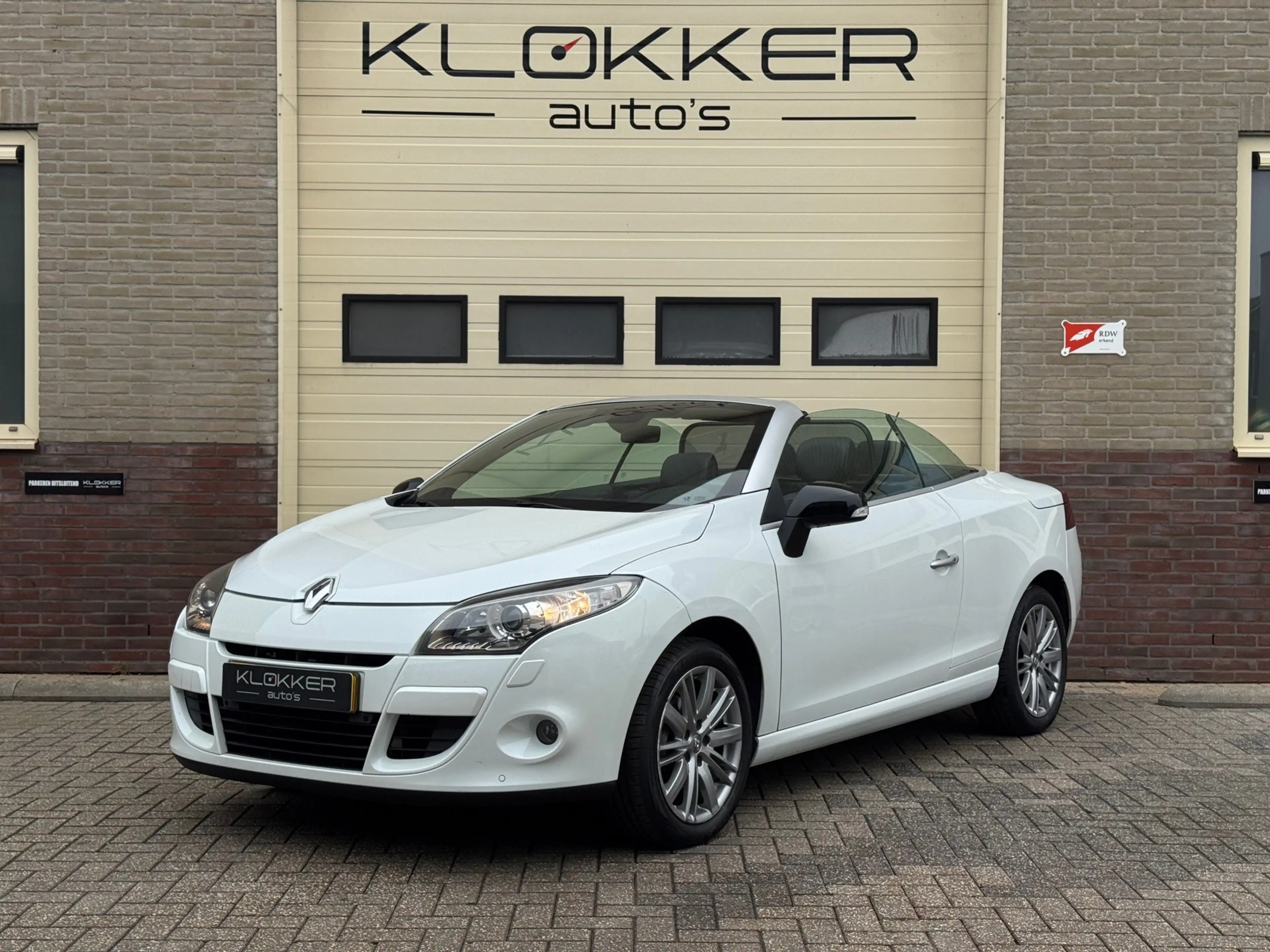 Renault Megane Coupé-Cabriolet 2.0 Dynamique Xenon | Stoelverw. |
