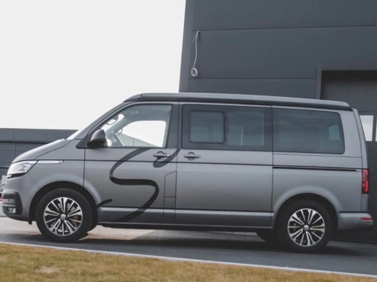 Volkswagen T6.1 California CALIFORNIA BEACH Gris - 2