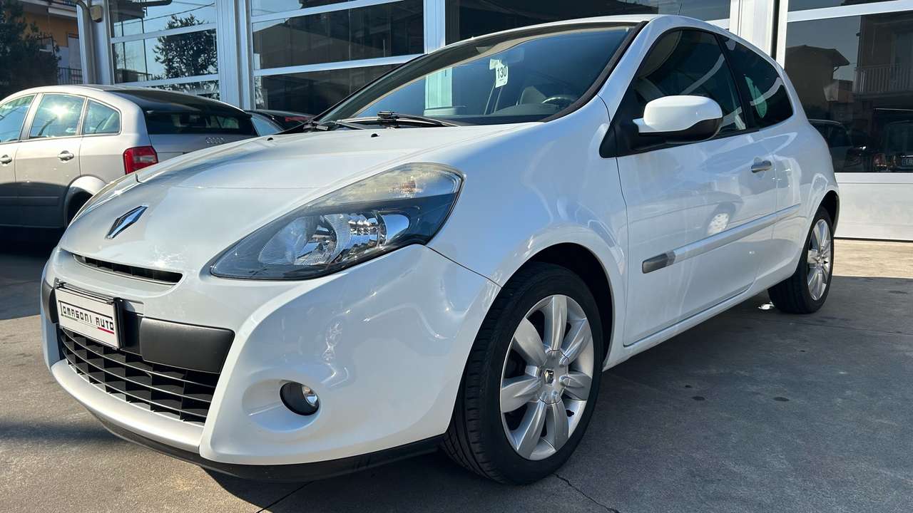 Renault Clio 3p 1.2 tce Luxe 100cv Neopatentati