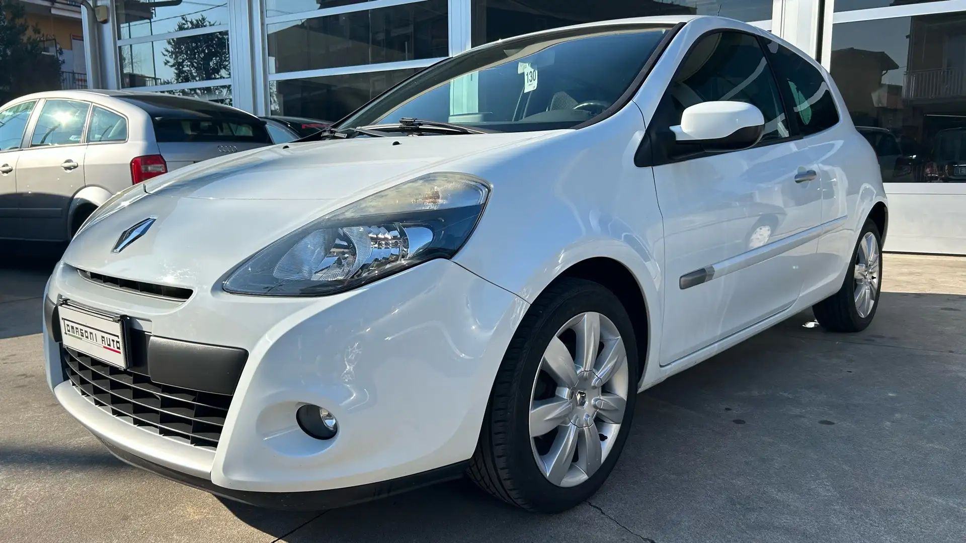 Renault Clio 3p 1.2 tce Luxe 100cv Neopatentati Wit - 1