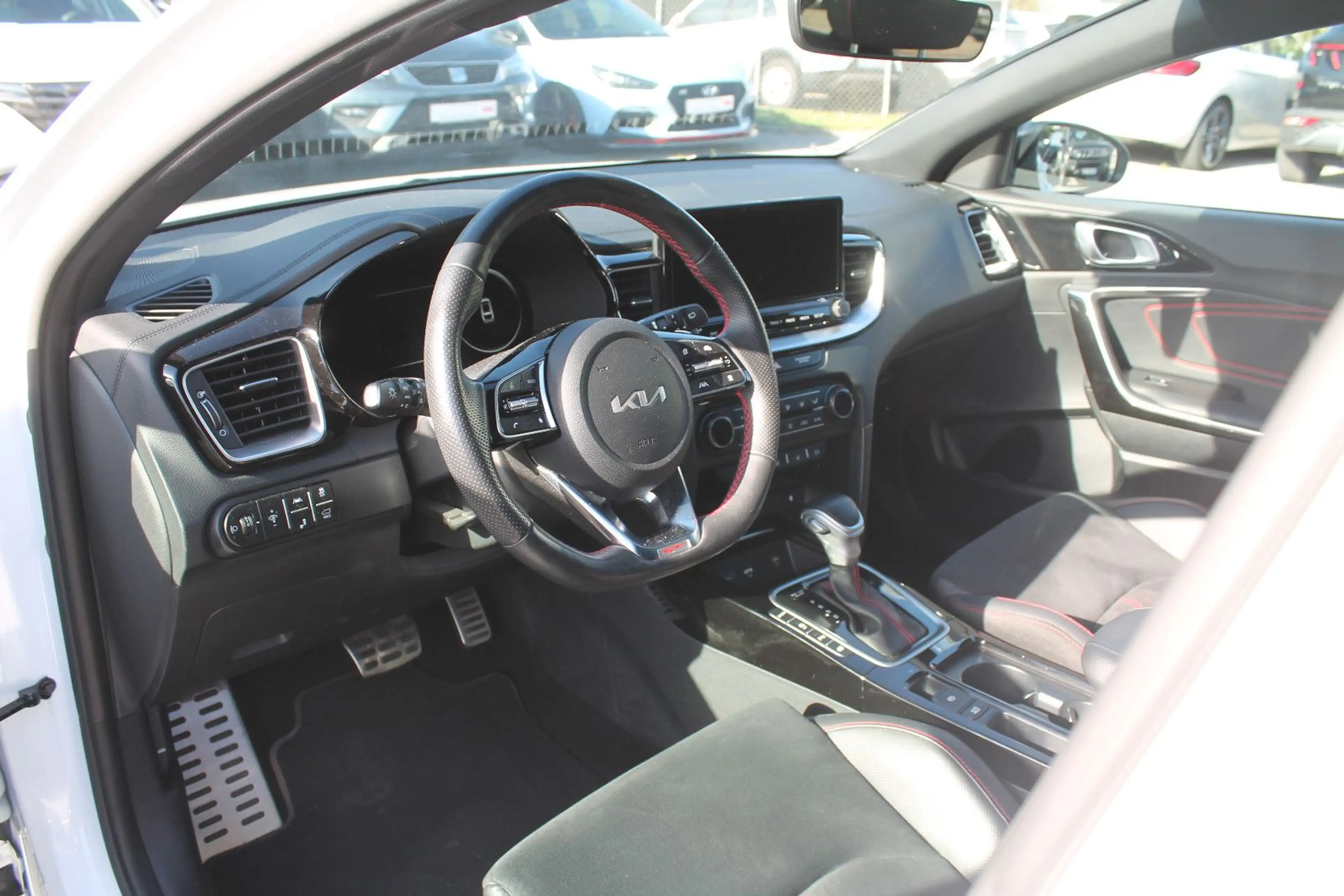 Kia ProCeed / pro_cee'd ProCeed GT, Facelift, Vollausstattung, Bastuck — photo 9