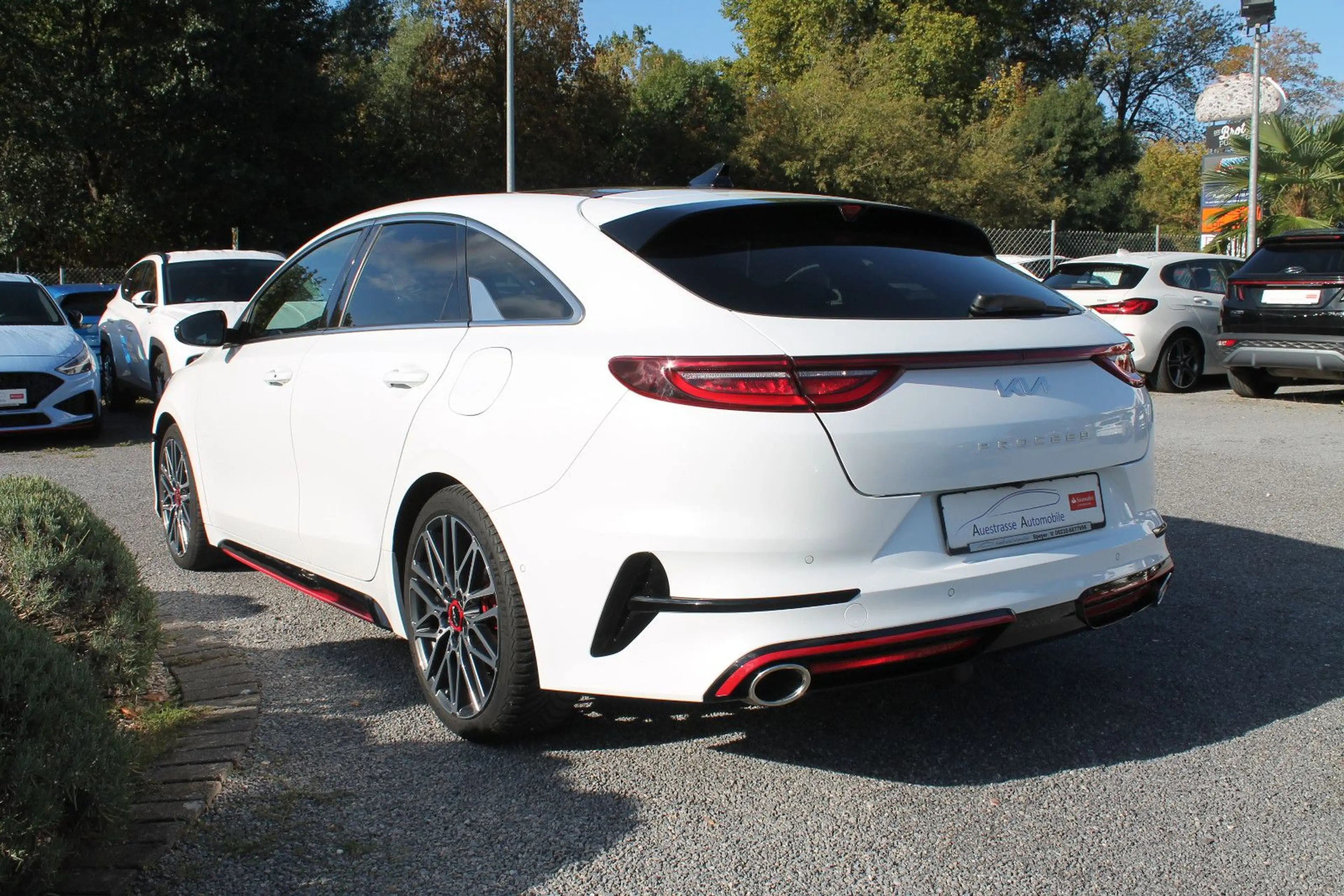Kia ProCeed / pro_cee'd ProCeed GT, Facelift, Vollausstattung, Bastuck — photo 4