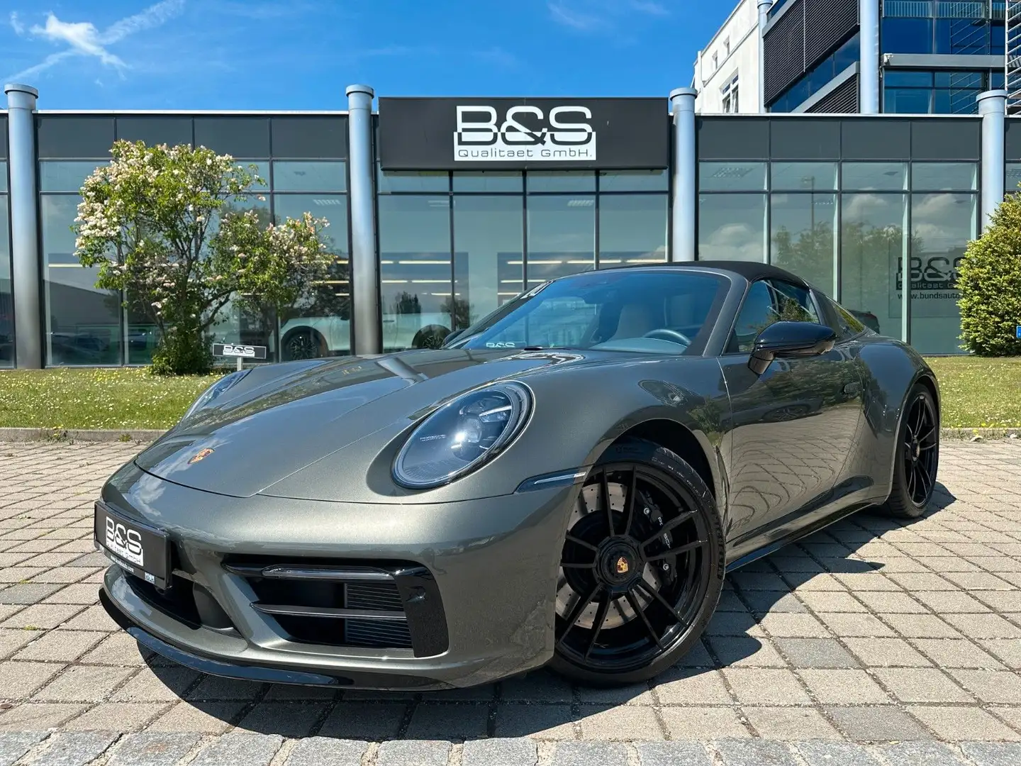 Porsche 992 911 Targa 4 GTS,Manufakt,ACC,BURM,SP CH,Hi Achs Verde - 1