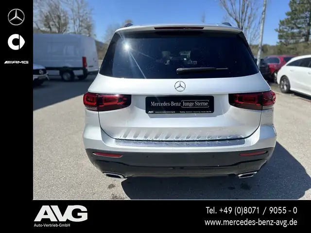 Mercedes-Benz GLB view 6