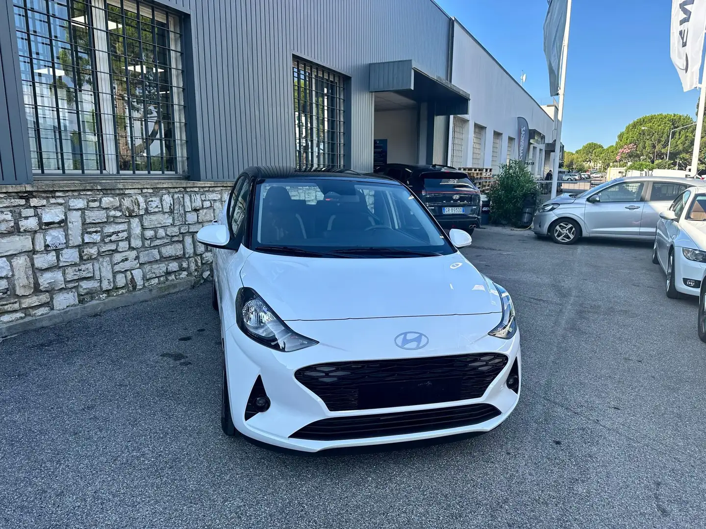 Hyundai i10 i10 1.0 MPI Connectline + tetto  a contrasto Blanc - 2