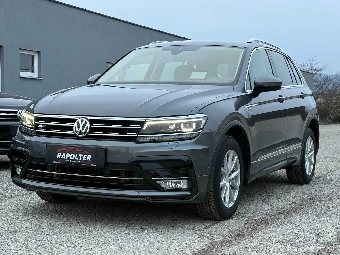 Volkswagen Tiguan R-Line 4Motion 2,0TDI DSG/Highline/ACC/Keyless/AHV Grau - 1