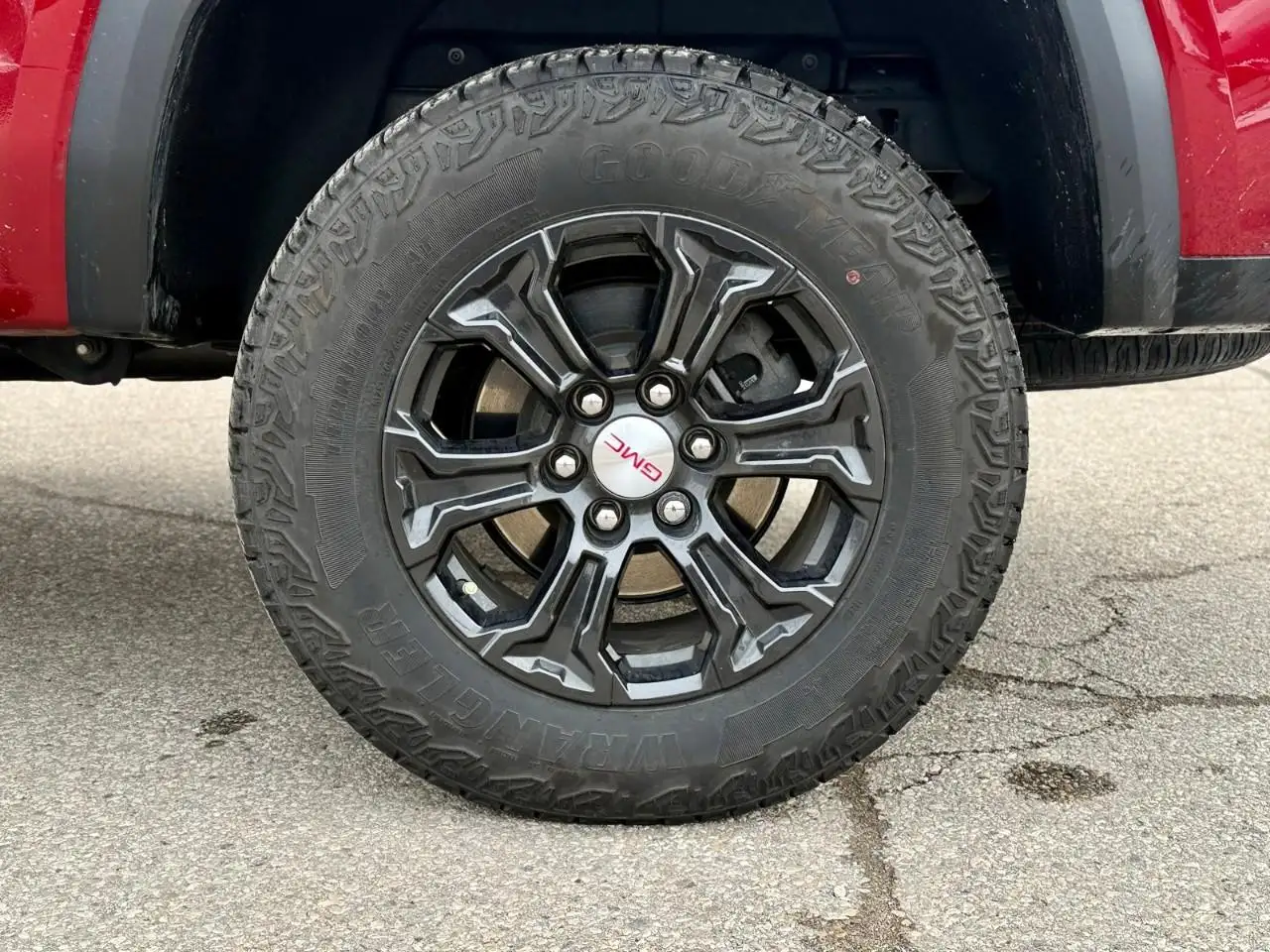 GMC Canyon снимка GMC Canyon