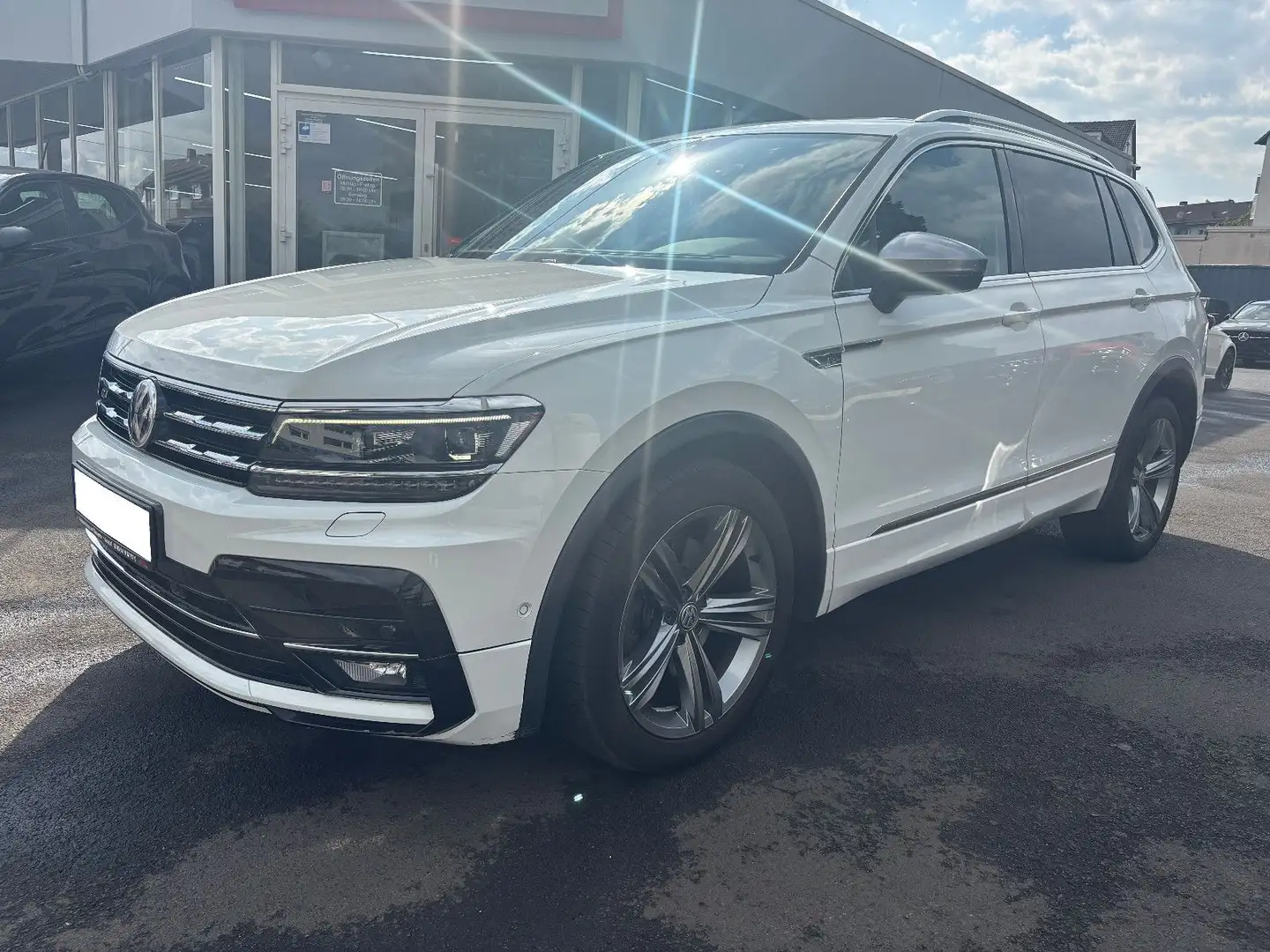 Volkswagen Tiguan Allspace Highline 4Motion *7 Sitzer* Wit - 1
