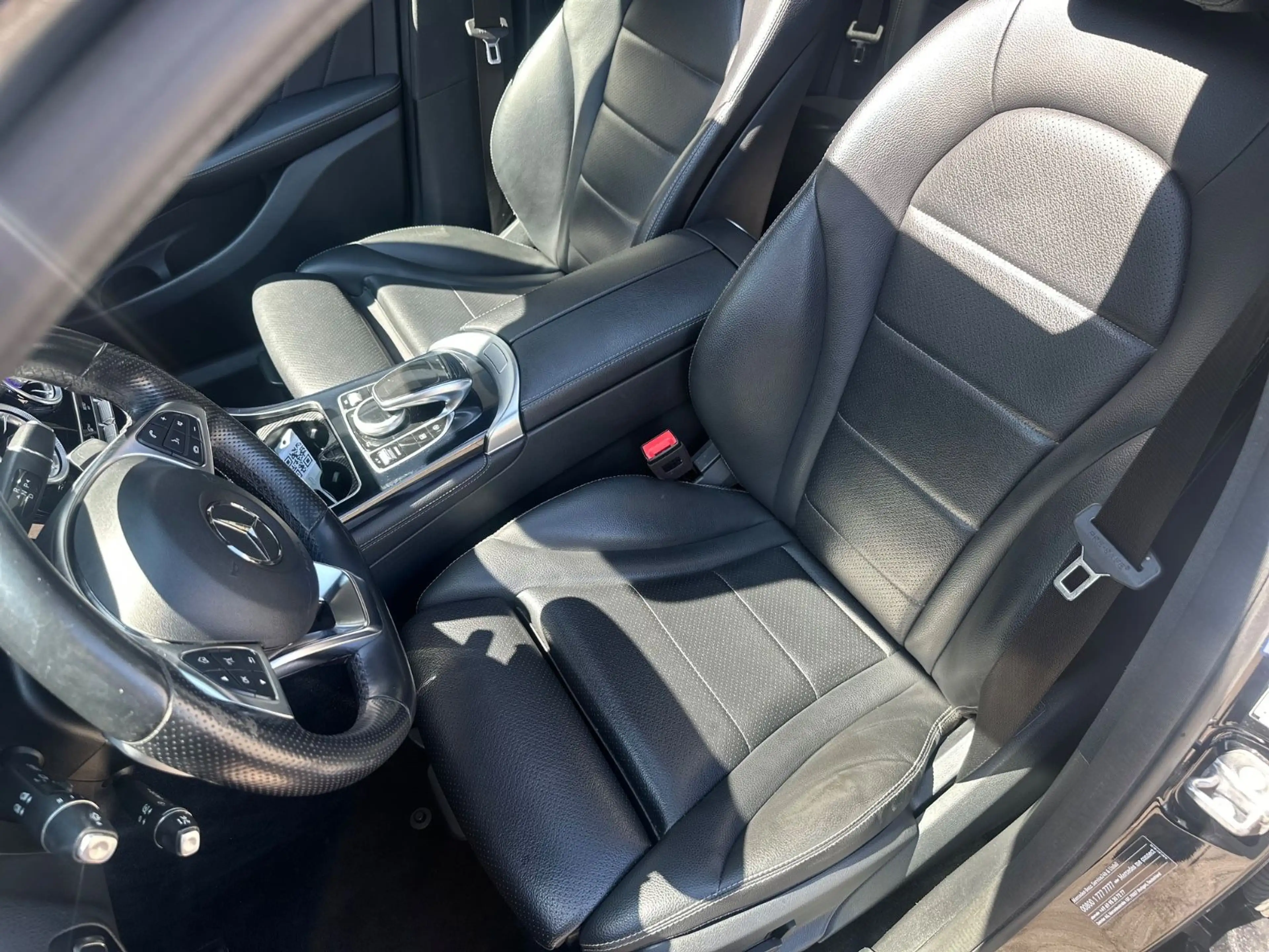 Mercedes-Benz GLC 350 d 4Matic AMG Line *Kamera*Abstand*Leder* — photo 13