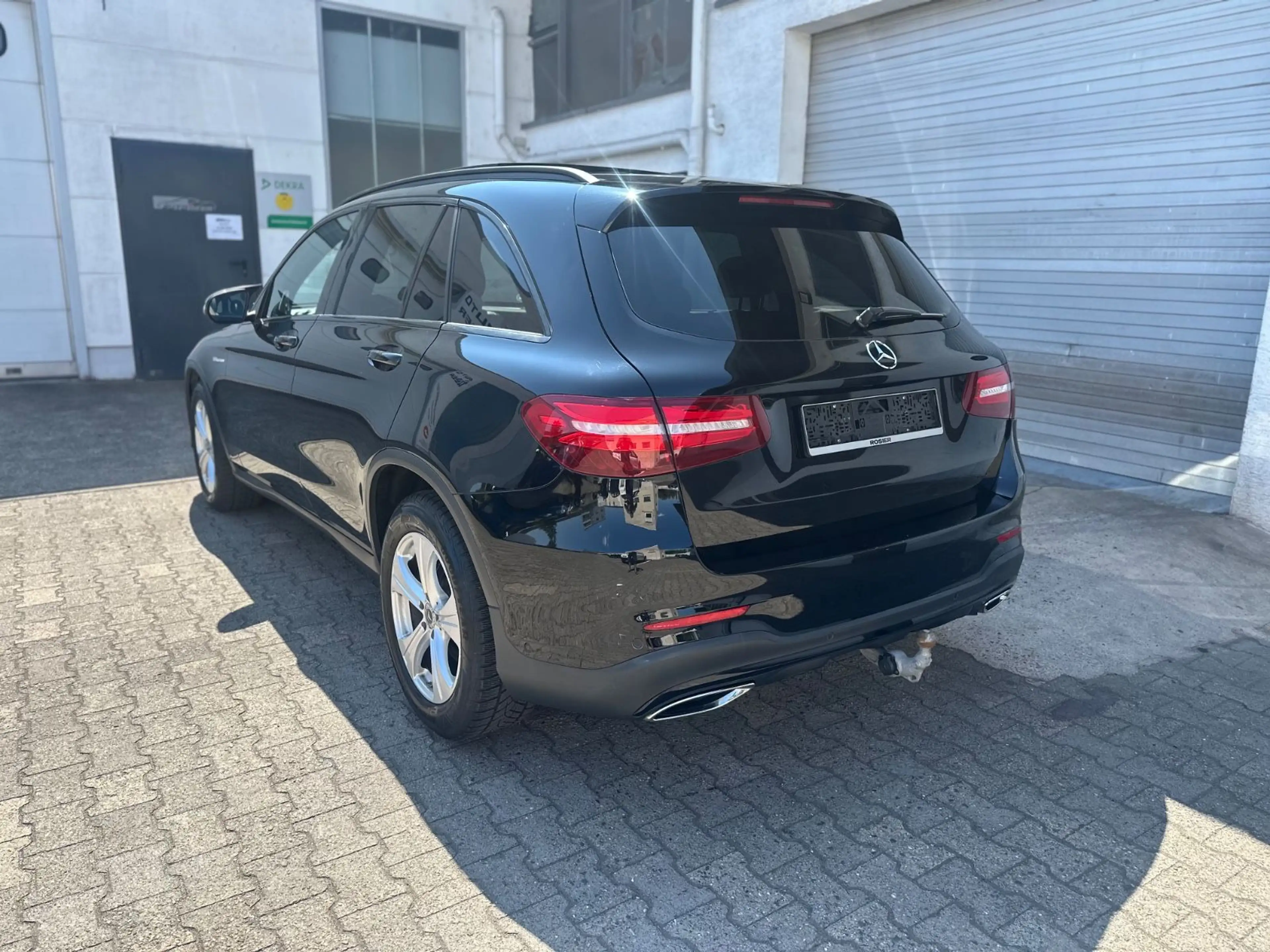 Mercedes-Benz GLC 350 d 4Matic AMG Line *Kamera*Abstand*Leder* — photo 6