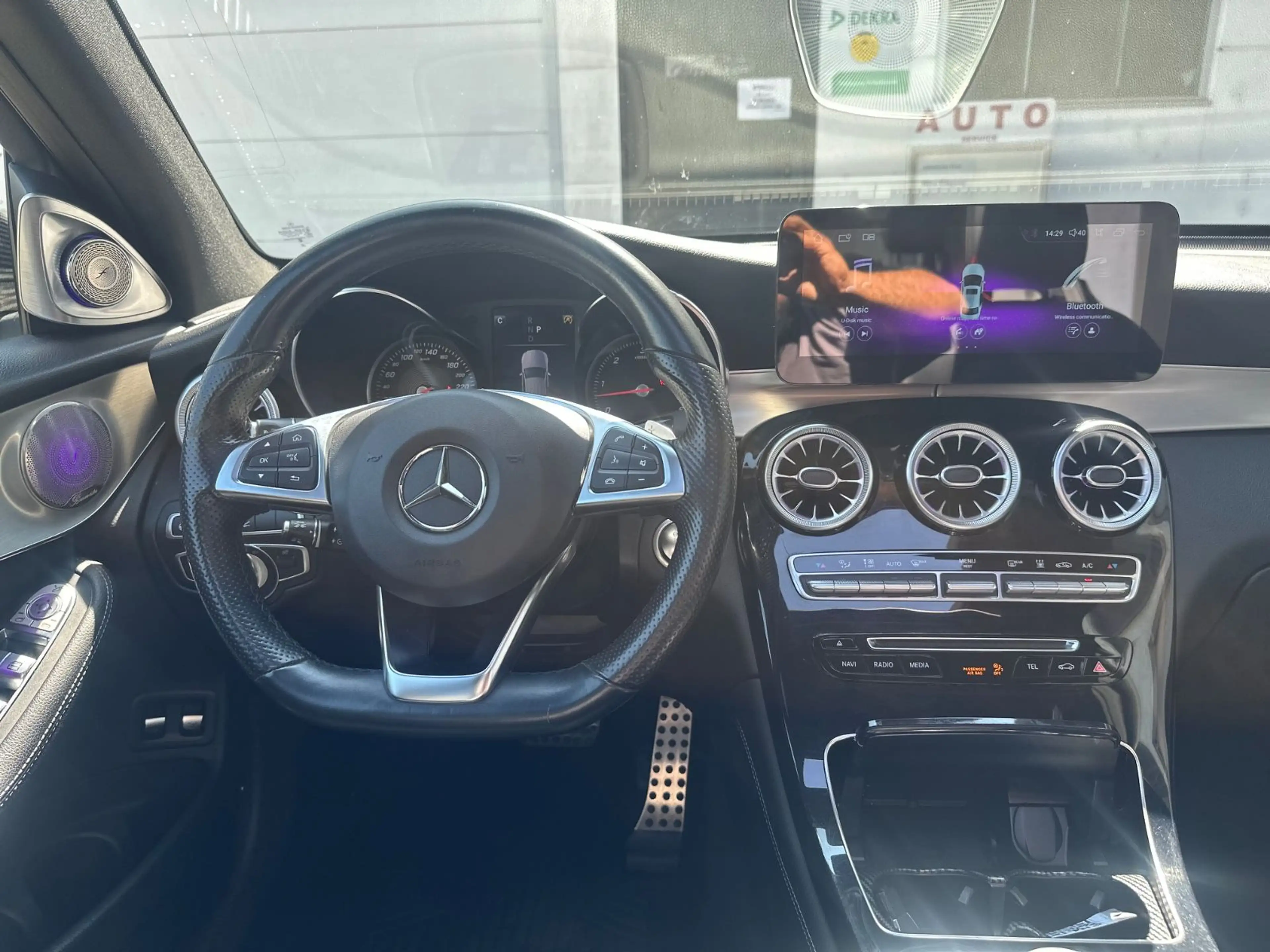 Mercedes-Benz GLC 350 d 4Matic AMG Line *Kamera*Abstand*Leder* — photo 10
