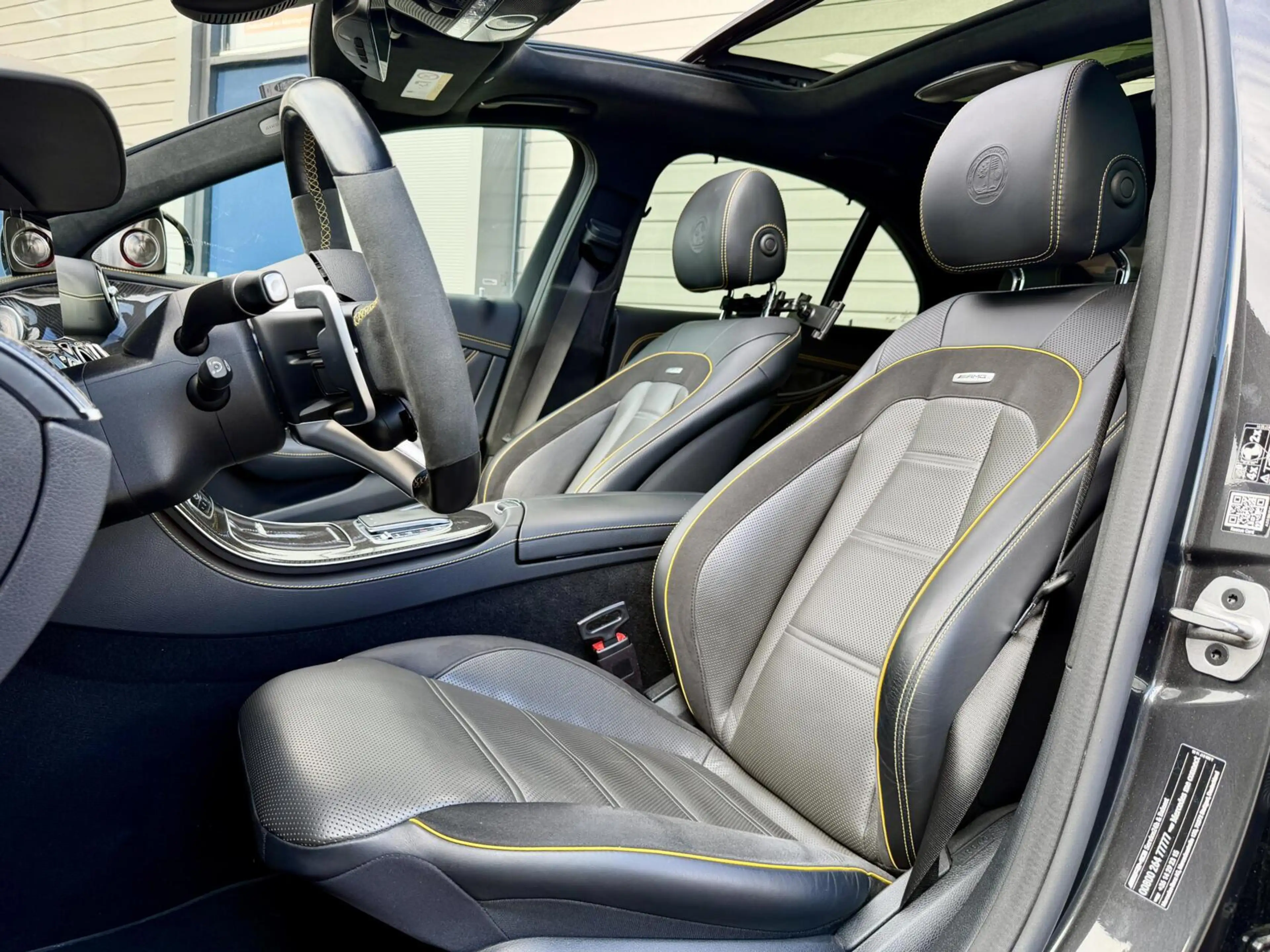 Mercedes-Benz E 63 AMG S 4MATIC+ Pano|Carbon|Keramisch VOL — photo 3