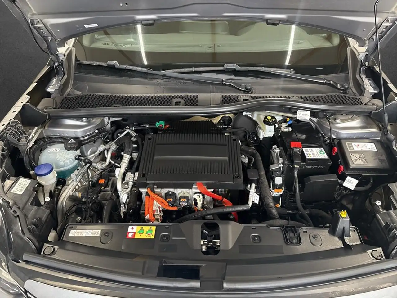 Peugeot 2008 e-2008 Active Pack, миниатюра 5