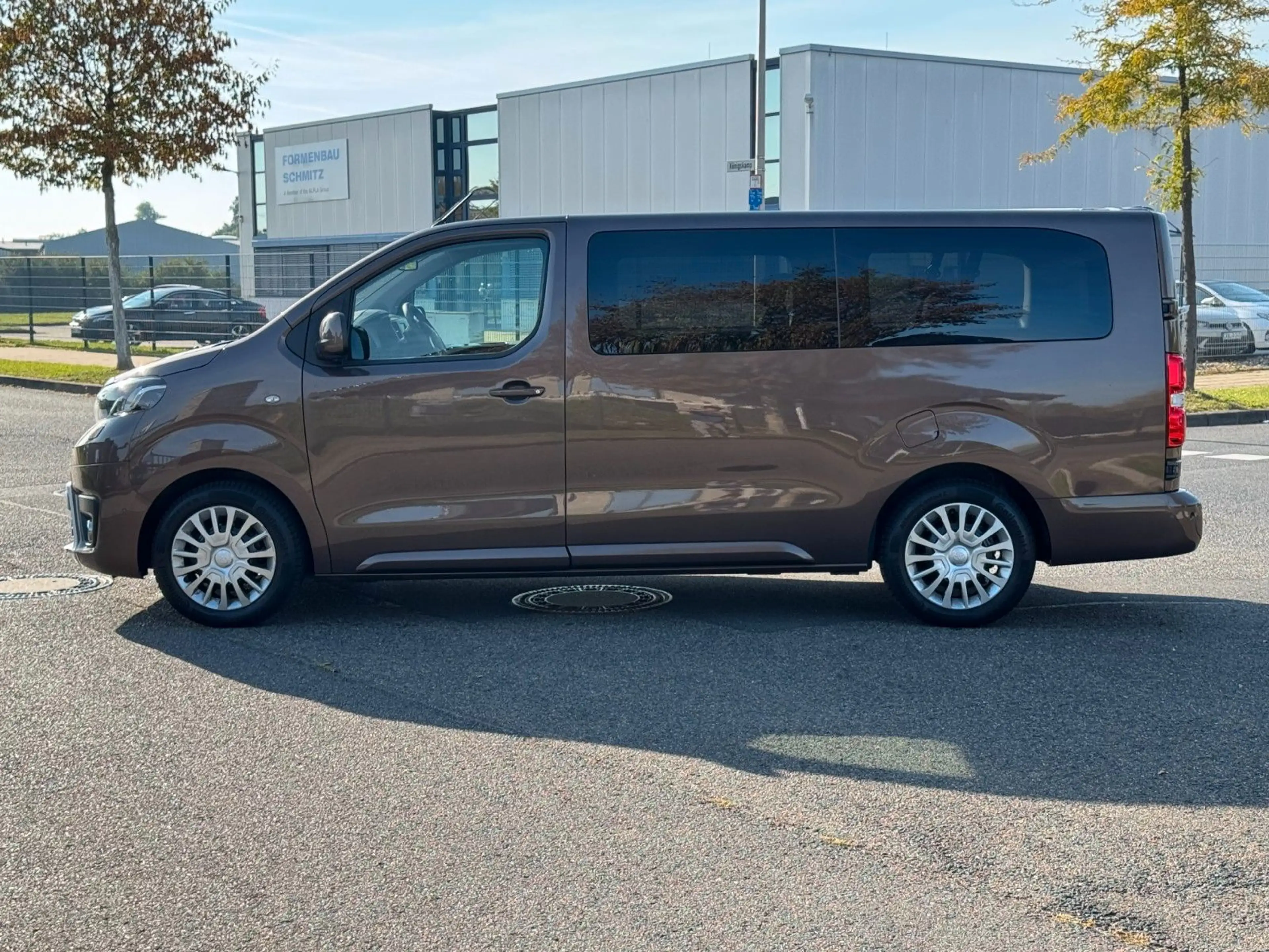 Toyota Proace L2 *Garantie*Autom.*9-Sitzer*Navi* — photo 2