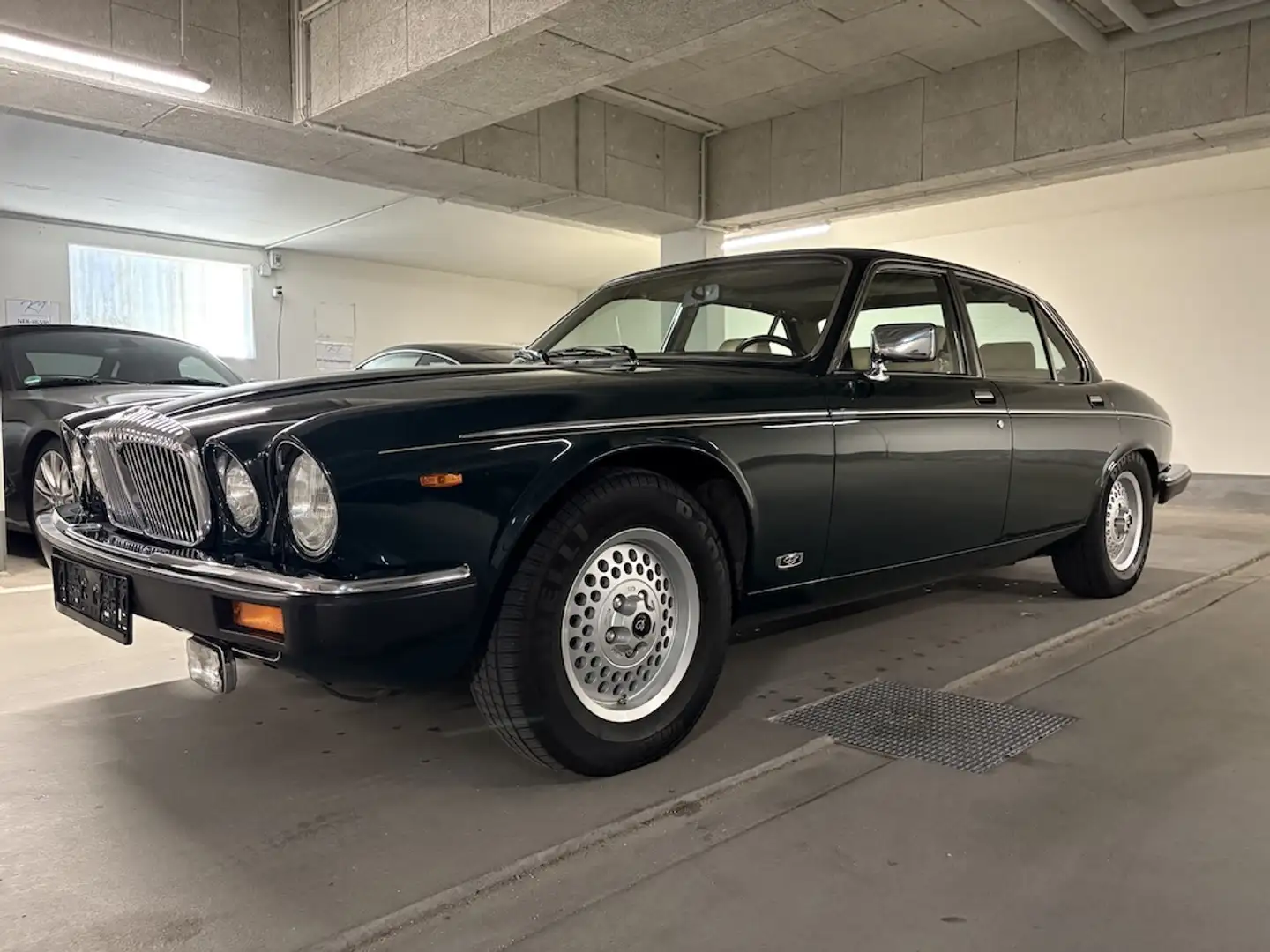 Daimler Double Six Double Six**BRG/Magnolia**orig. 59`km**1A+ Grün - 1